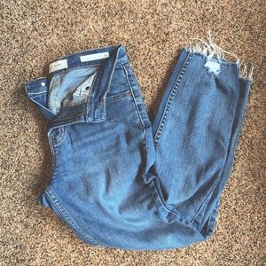 High waisted vintage mom jeans.